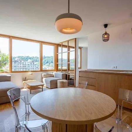 Tjs Temple With Castle View Lägenhet *