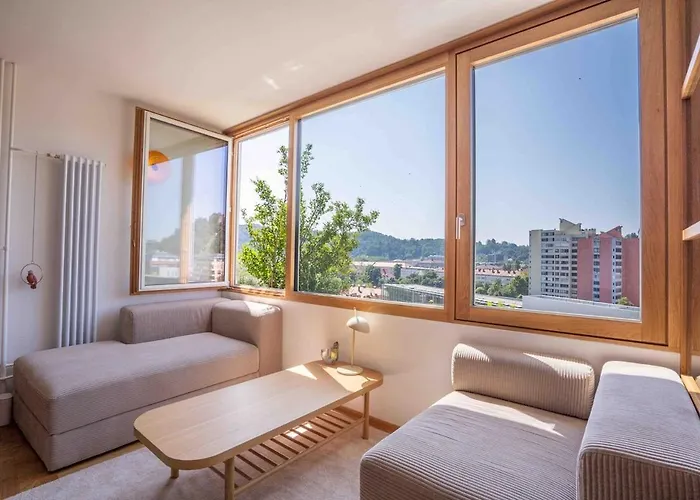 Tjs Temple With Castle View *