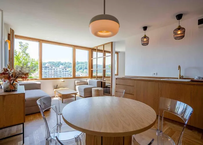 Tjs Temple With Castle View Apartmán *